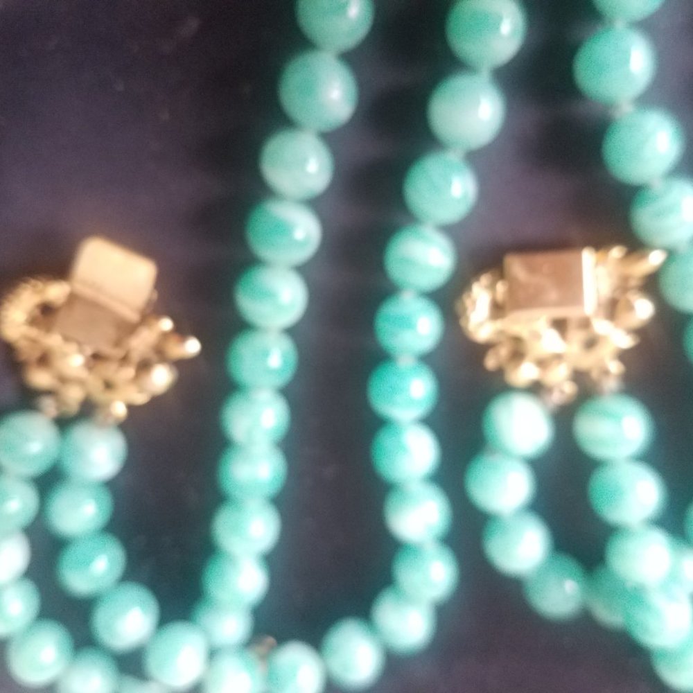 Vintage Green Glass Hand Knotted Beads with Floral Clasp by Vintage - Picture 5 of 8
